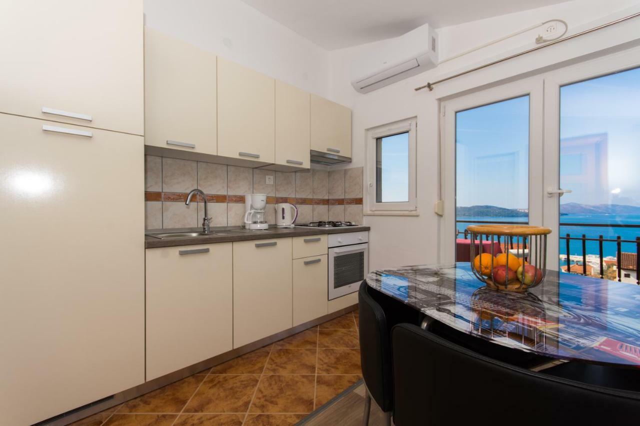 Apartmani Island Trogir Exterior photo