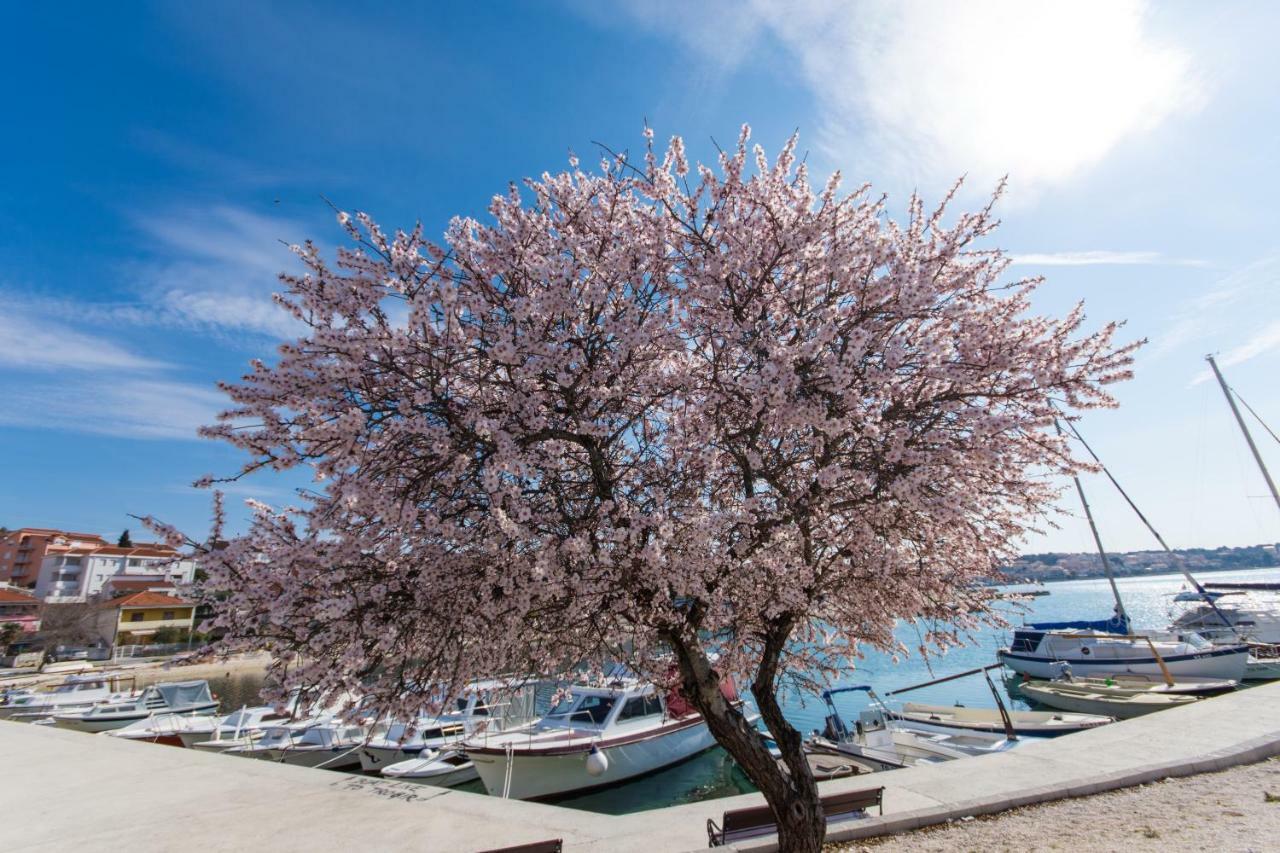 Apartmani Island Trogir Exterior photo